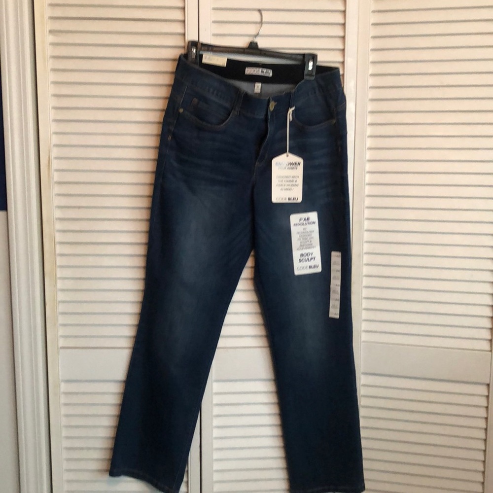 NWT Code Bleu, Body Sculpt Straight Leg Jeans